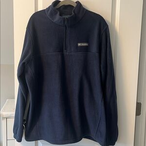 Columbia sweatshirt